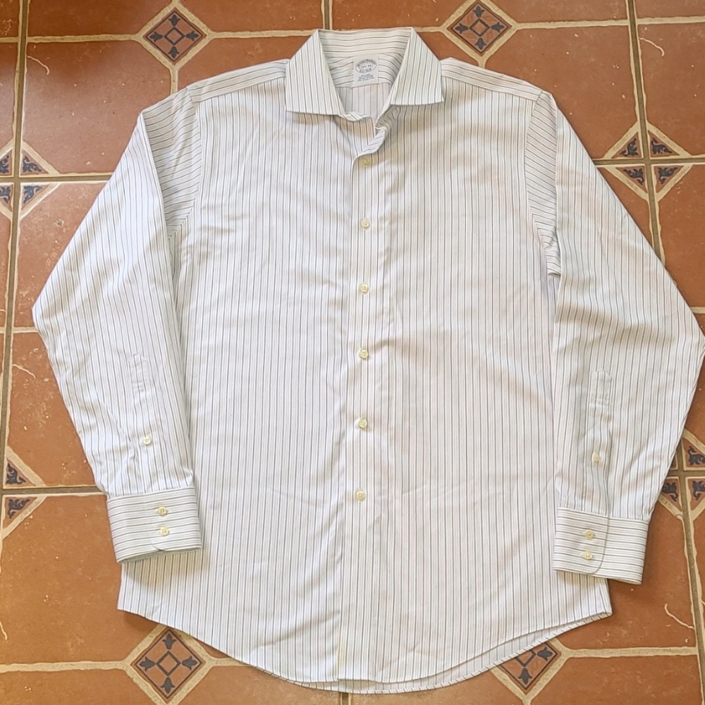 Brooks Brothers Cotton Button Up Shirt White Blue Stripes 15 1/2-34